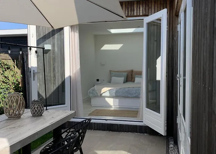 House Nr 69, Dichtbij * Ouddorp